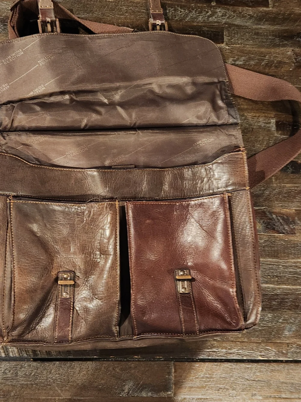 Kenneth Cole Reaction Leather Messenger Bag - Brown